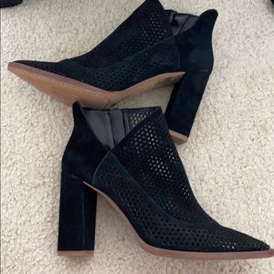 COPY - Size 6 black suede Vince Camuto booties